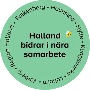 Grön cirkel med texten "Halland bidrar i nära samarbete" i mitten och texten "Region Halland, Falkenberg, Halmstad, Hylte, Kungsbacka, Laholm, Varberg" runt omkring.